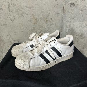 Adidas Superstar